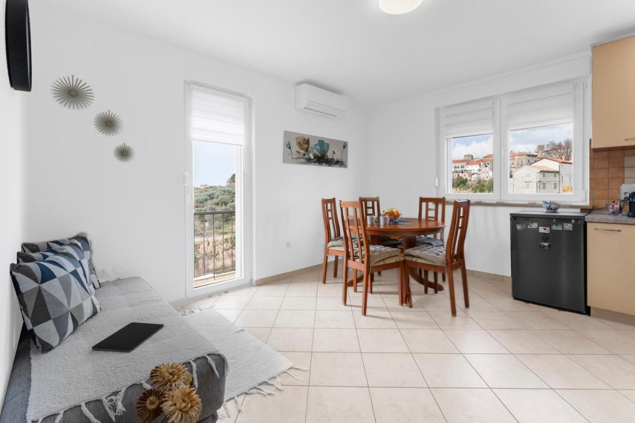 Apartment Mdm Buje Zewnętrze zdjęcie